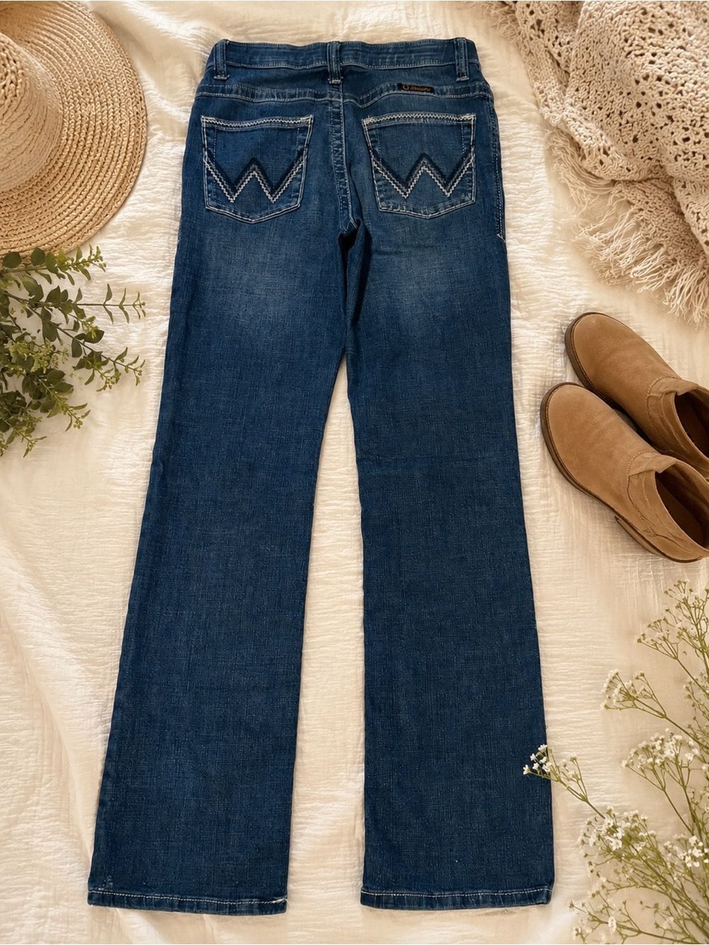 Wrangler Bootcut Jeans | Back Pocket Detail, Medium Wash | Size 5 x 34